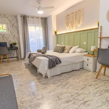 Golf & Pool And Terrace In Apartment *